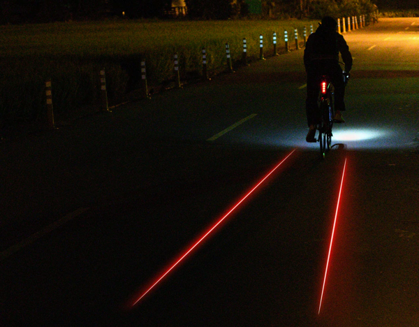Zadní laserové světlo na kolo Lezyne Laser Drive