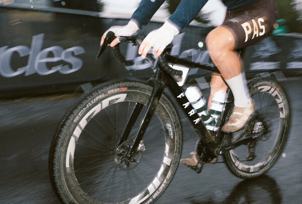 Závodní Gravel kolo Fara